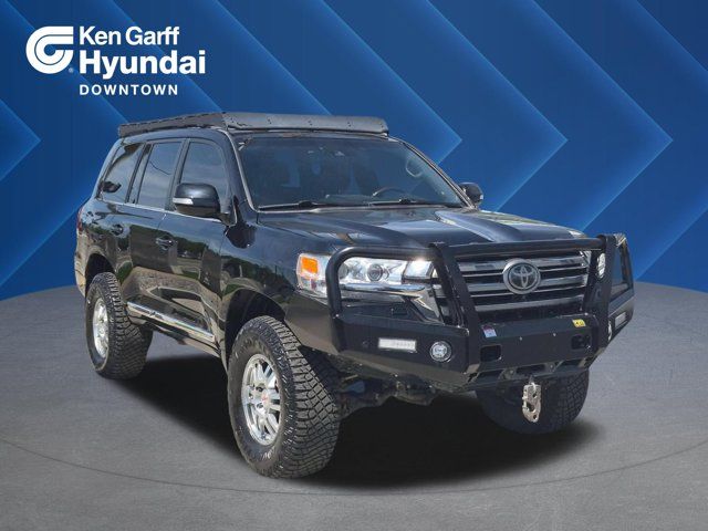 2017 Toyota Land Cruiser Base