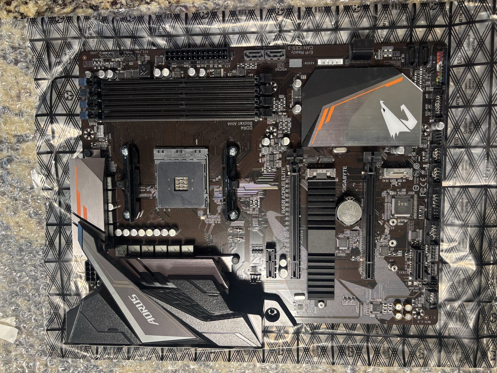 Gigabyte B450 Aorus Elite Mobo