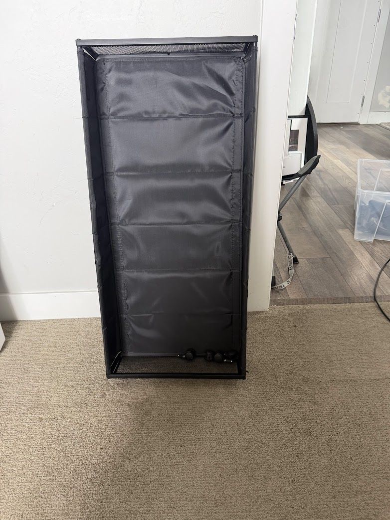 16.5X35.4X7.3" 4 Large Capacity Under Bed Storage with Wheels (mising two wheels and no lids)