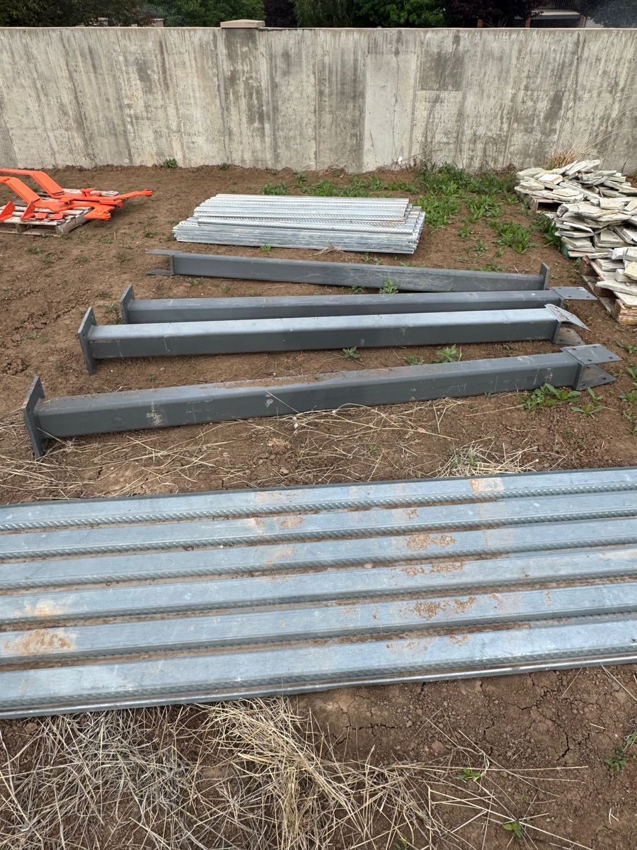 free Columns and decking