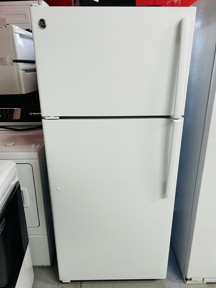 Ge & HotPoint Top Bottom Refrigerators