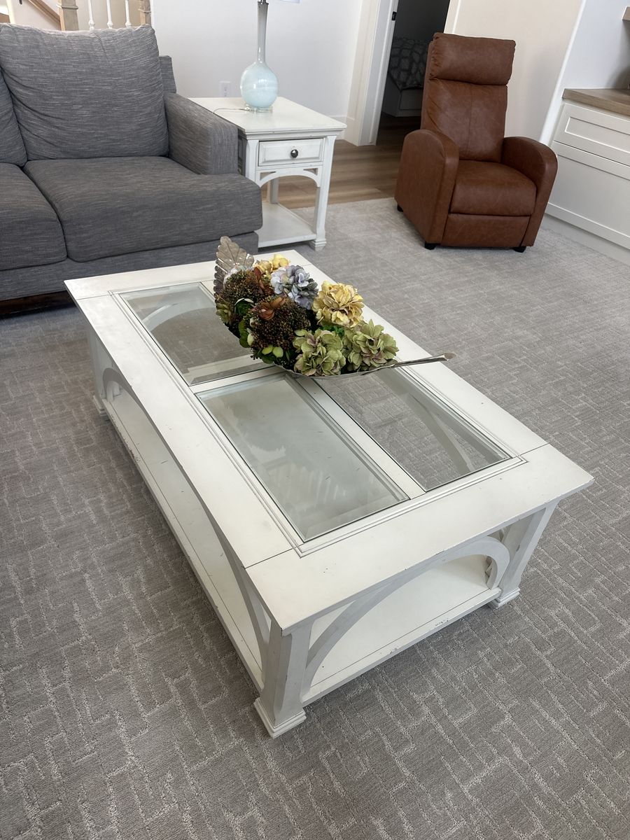 Coffee Table AnD Two End Tables $100 OBO