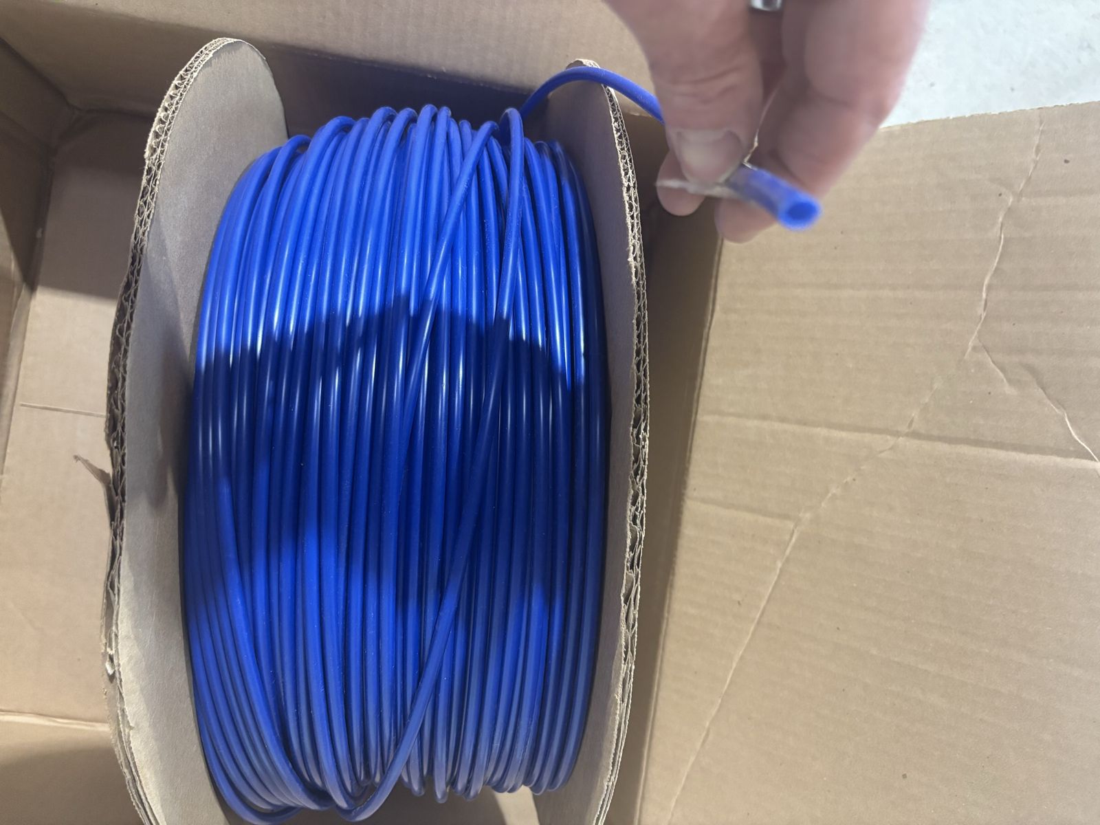 HALF PRICE OF RETAIL! BRAND NEW IN BOX 500’ Roll of 1/4” NSF certified polyethylene tubing in blue