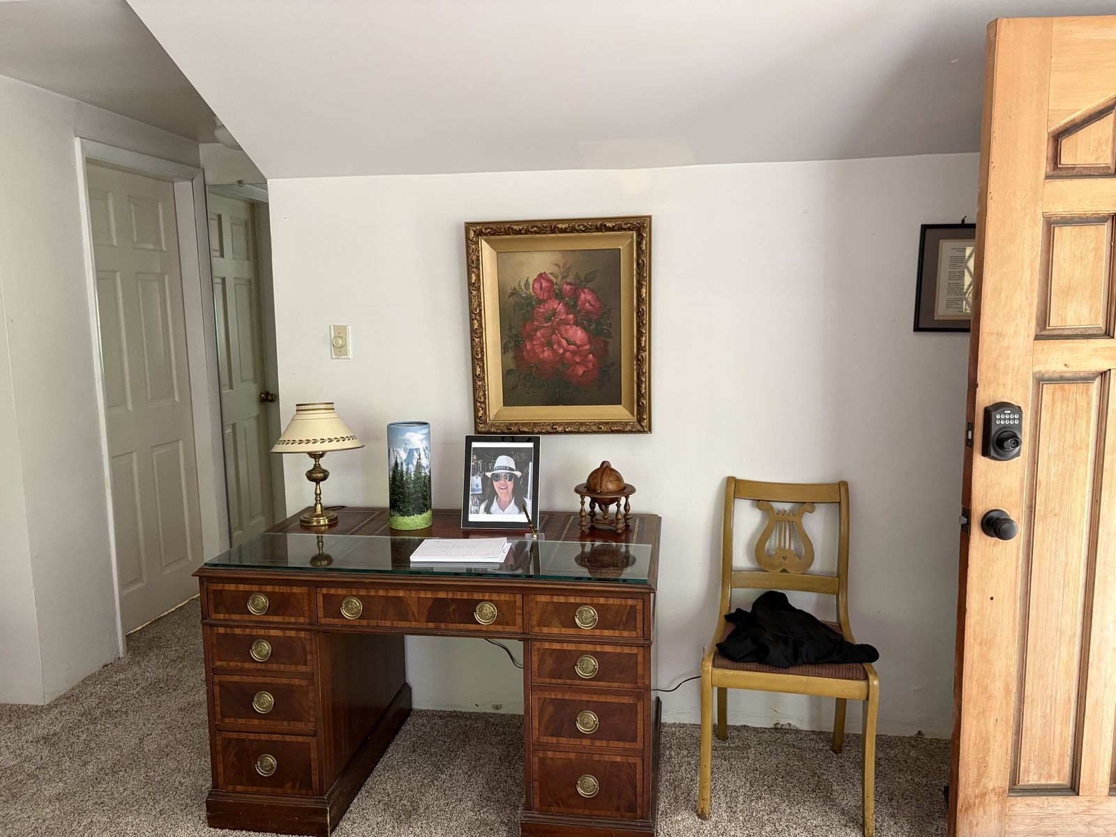 Main image 5