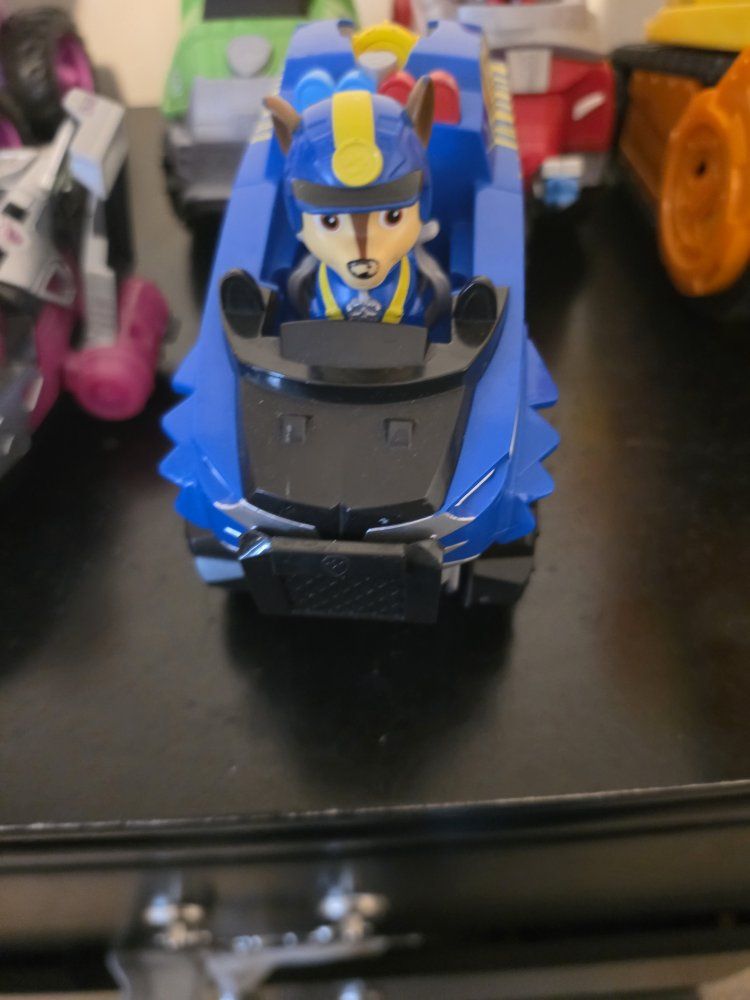 Main image 5