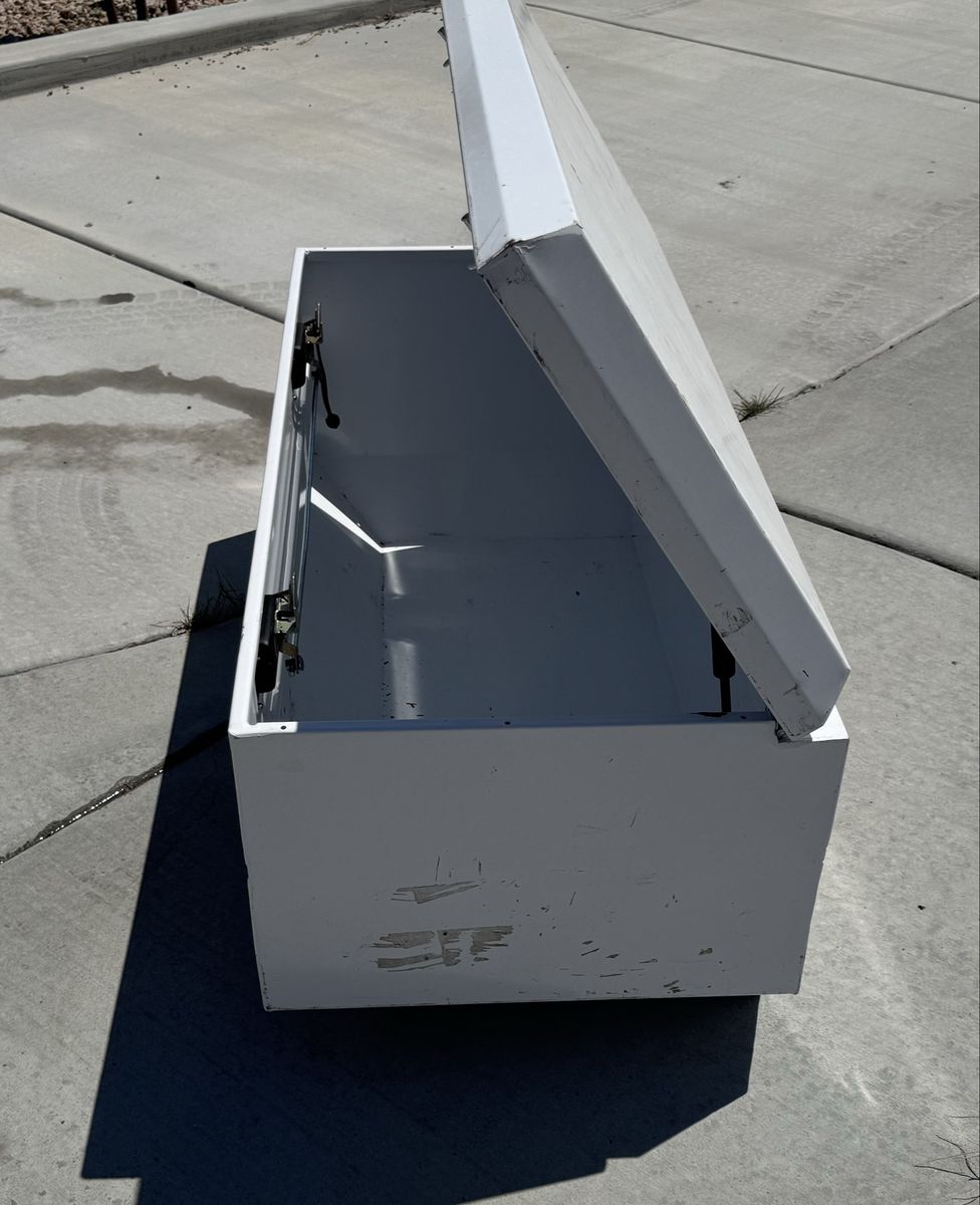 Main image 6