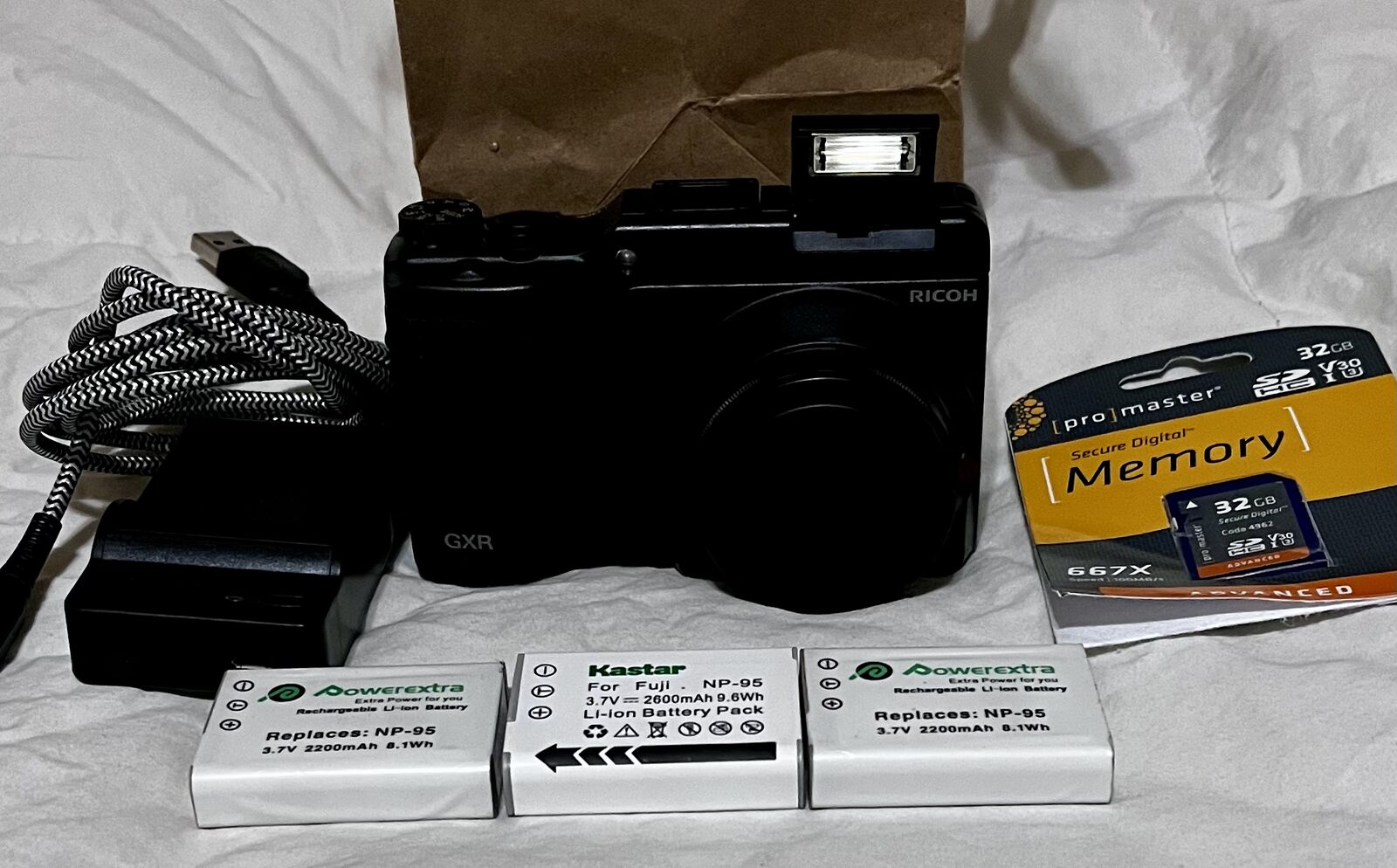 Ricoh GXR P10 Compact Camera Mint! +Extras