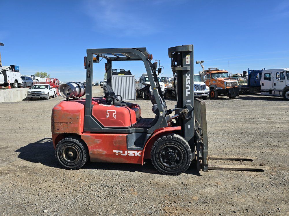 2007 Tusk 8,000# Propane Forklift 600hrs
