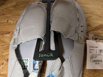 Sanuk Women's Donna Hemp Slip-On Shoes Grey Size 7 NWT