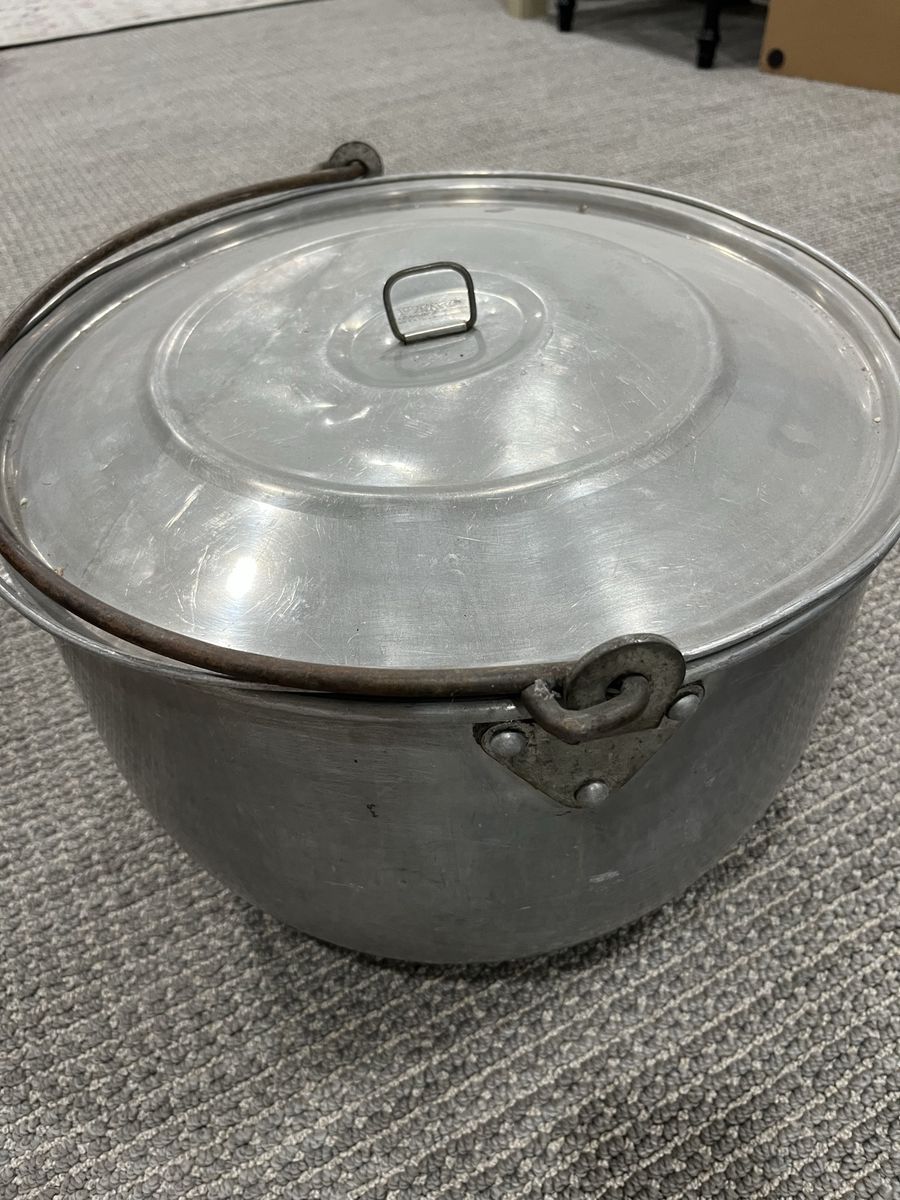 Vintage VIKO 104 aluminum Pot with Lid & Handle- huge!