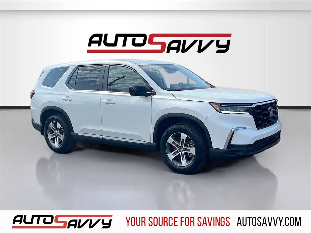 2024 Honda Pilot EX-L w/Rear Captain's Chairs