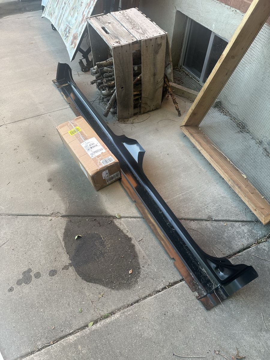 Silverado 1999-2007 RH Rocker and Cab Corners