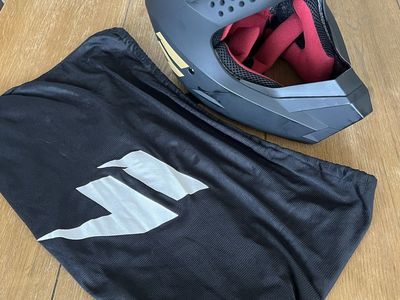 Shift mx kids helmet brand new
