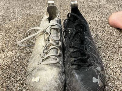 Under Armour Men's Football Cleats Size 11.5 Mismatched Black & White