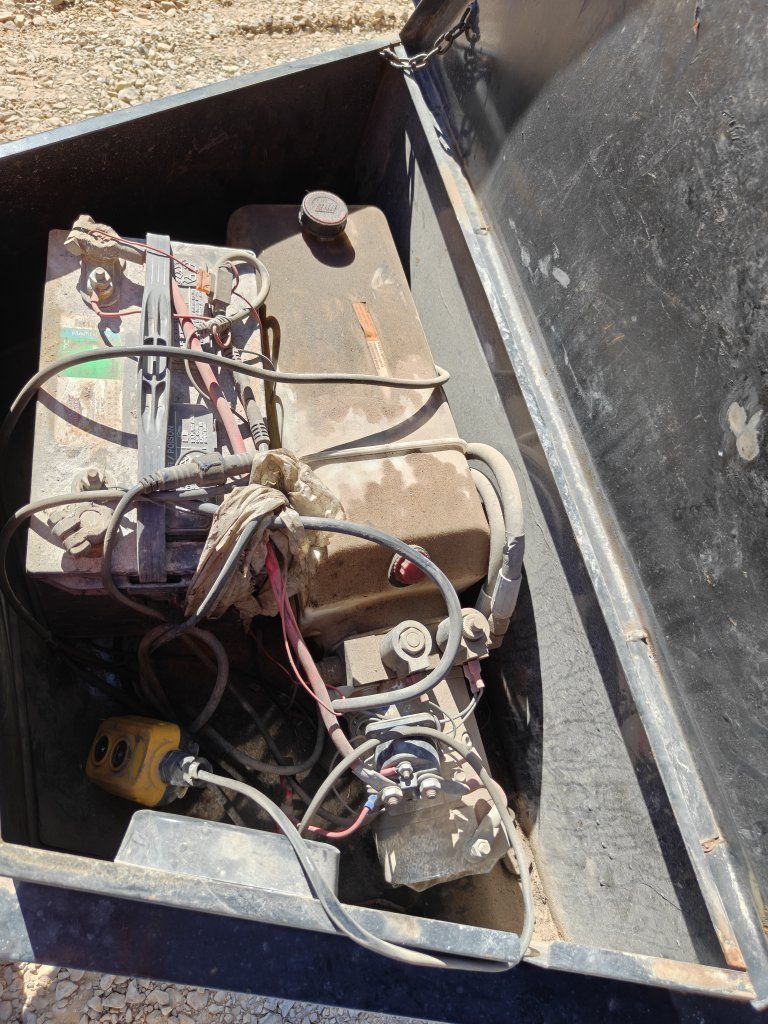 Main image 6