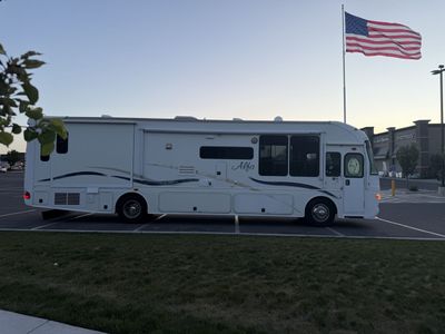 2005 Alfa See Ya 40’ Diesel Pusher – 57K Miles – CAT 350HP – 2 Slides – $42,000 OBO