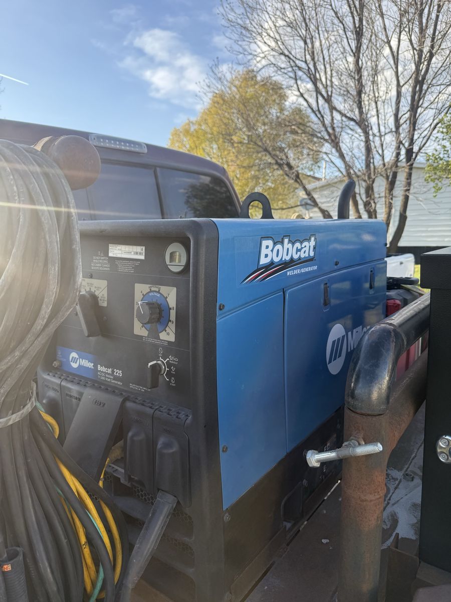 Miller Bobcat 225