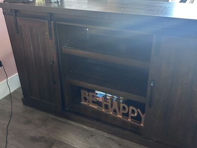 Entertainment center