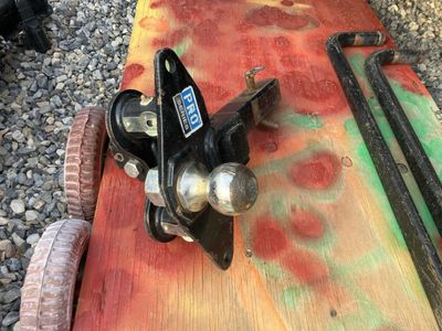 Pro Series Weight Distribution Hitch with Ball Mount and Sway Control Bars