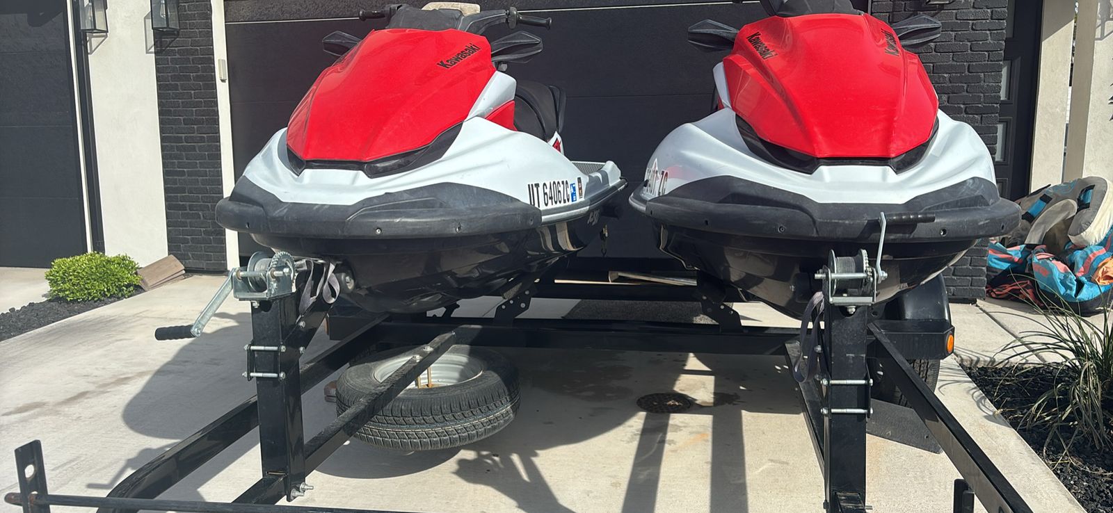 2021 Jetskis& trailer