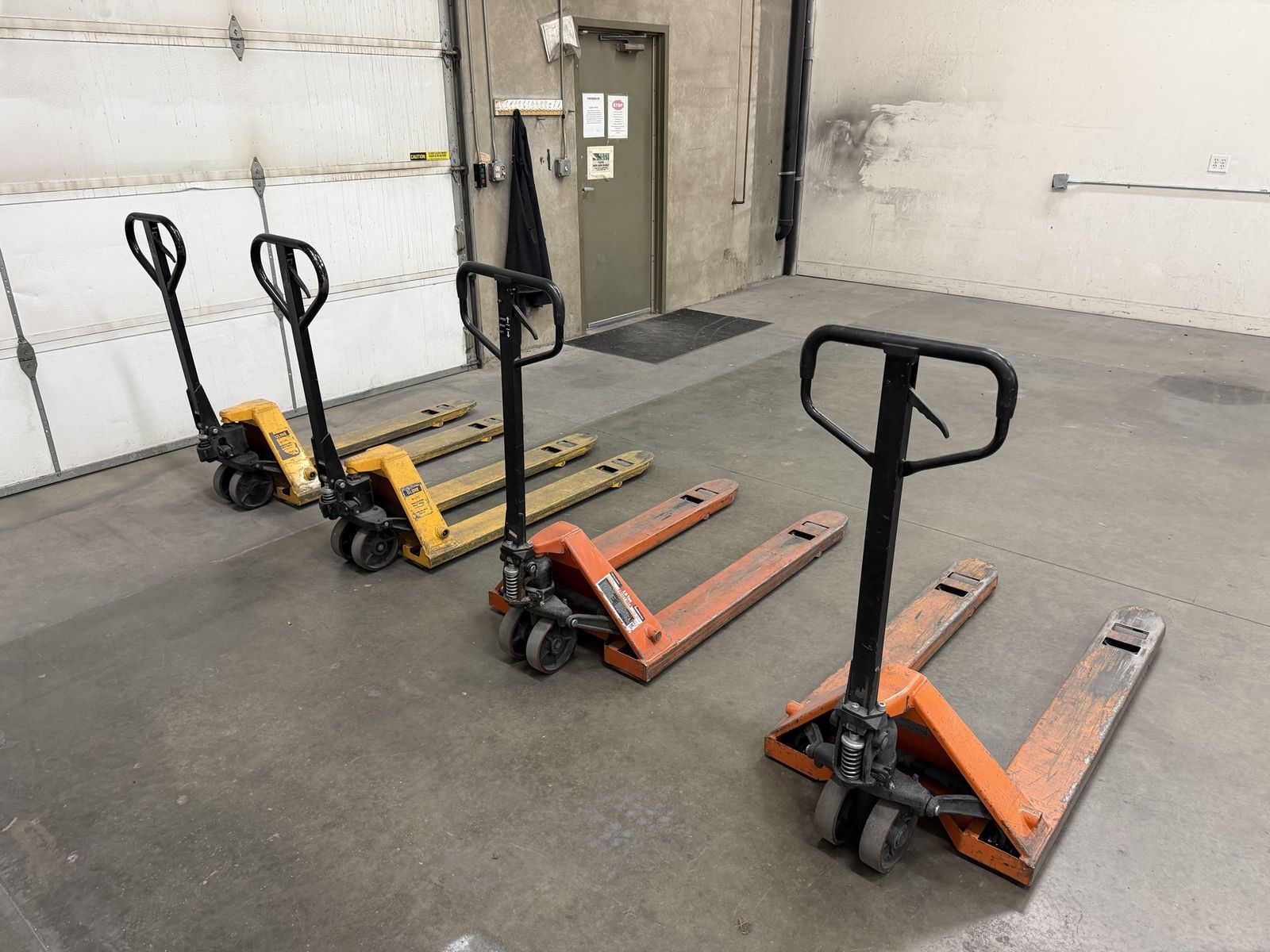 Pallet Jacks (x4)