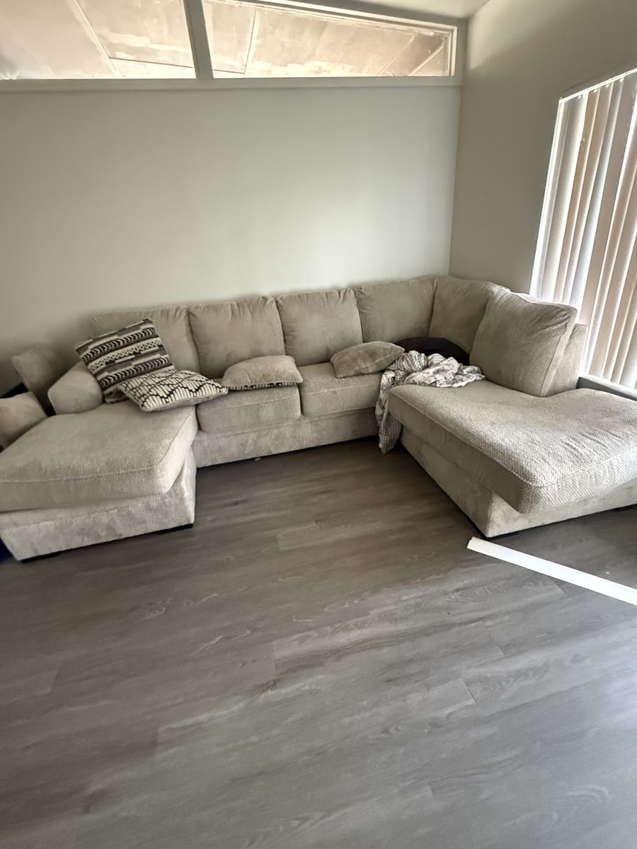 Minky sectional( 2 piece)