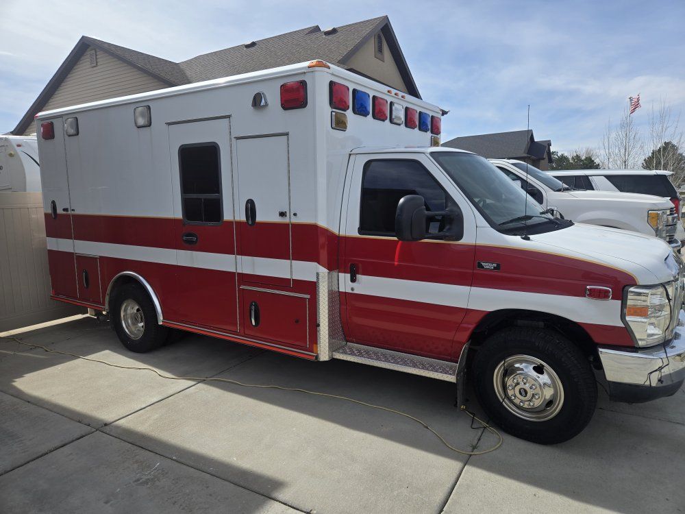 2011 FORD E E-350 SD