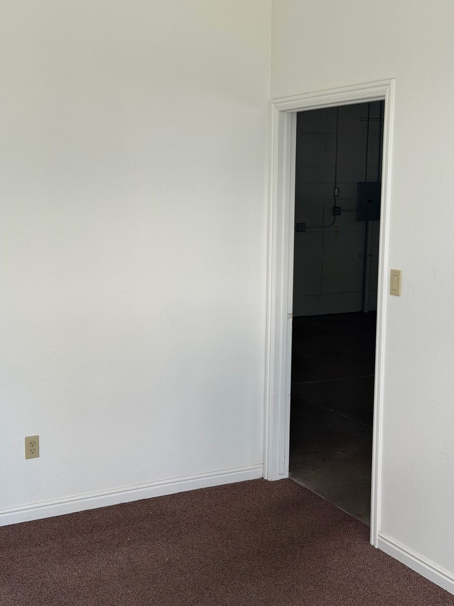 Main image 5