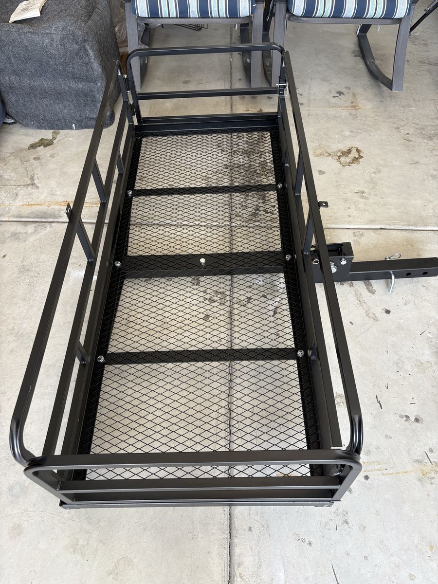 Trailer Hitch Luggage Carrier