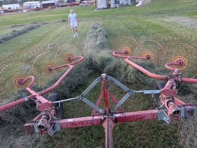 10 wheel v hay rake pull behind