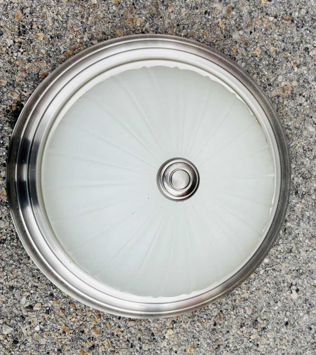 1 like new beautiful ceiling light fixture