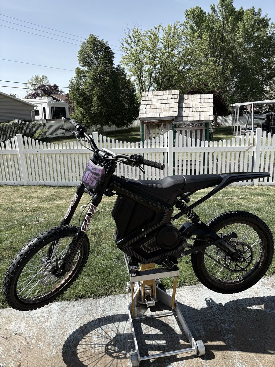 72v Rawrr Mantis e-moto