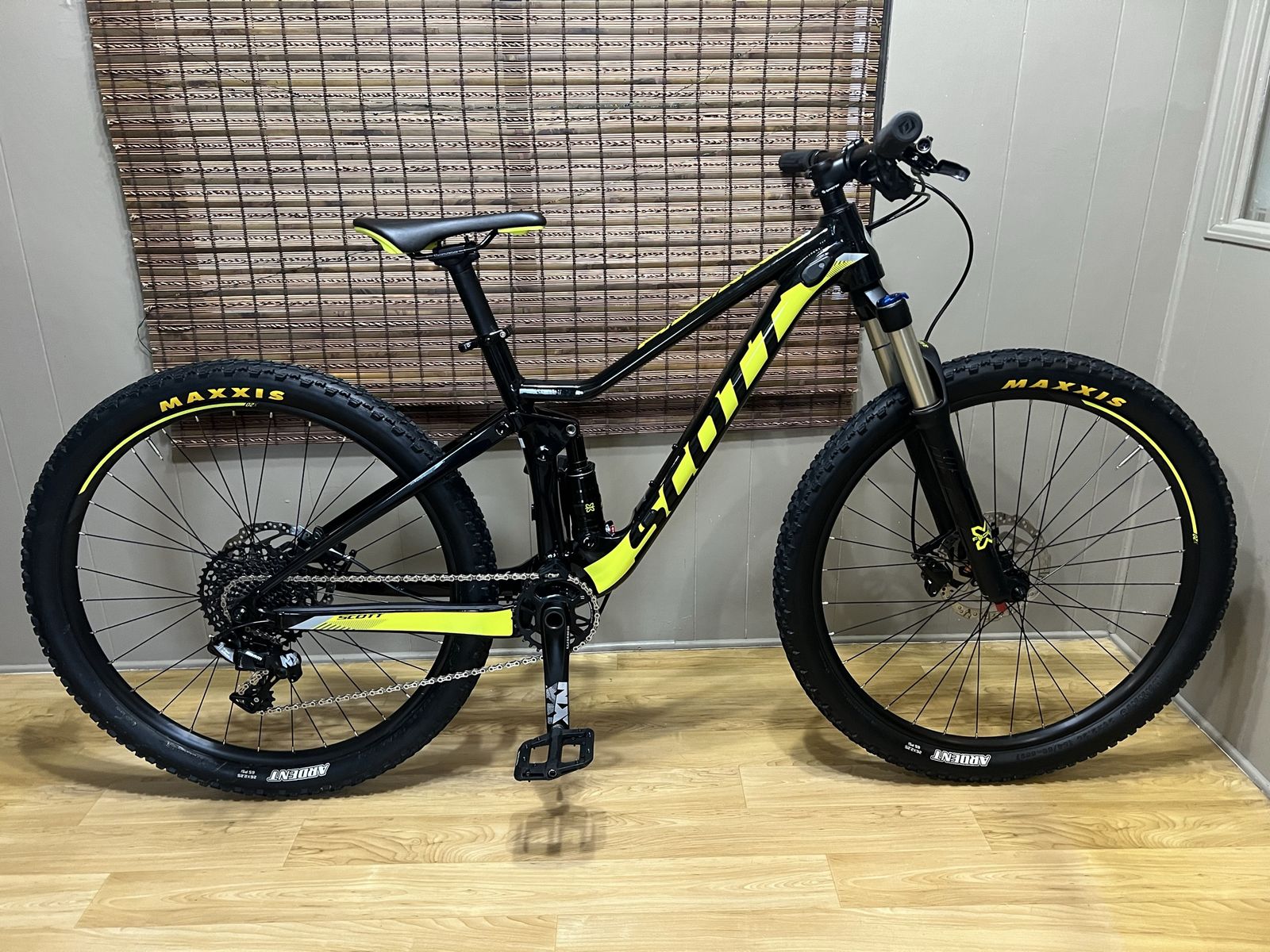 Scott Spark 600 Mountain Bike 