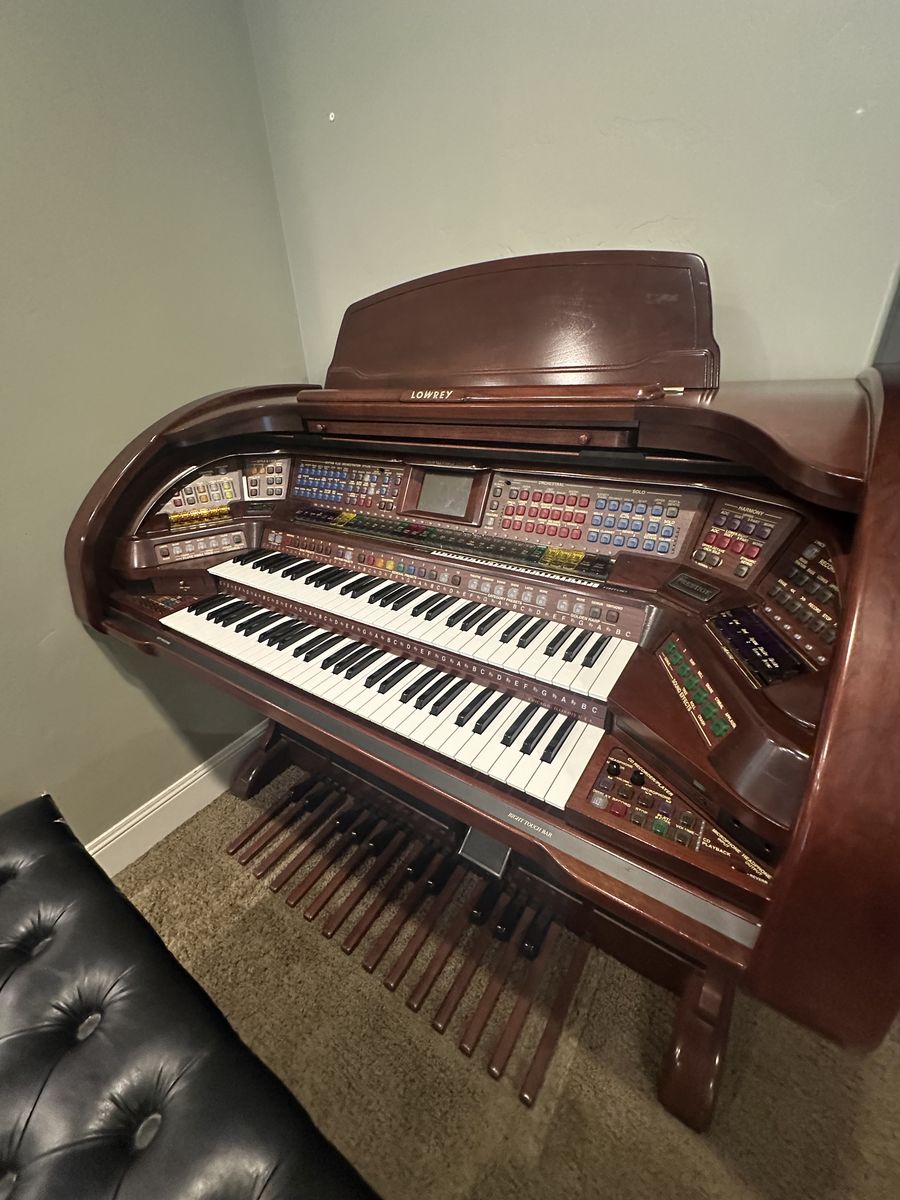 Lowrey Prestige Organ with Dual Keyboards, Bass Pedals, and Bench