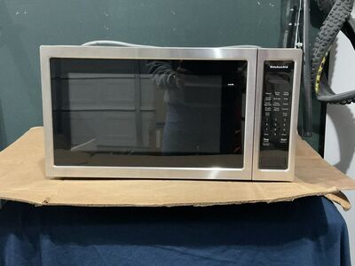KitchenAid 2.2 cu ft Microwave – Like New