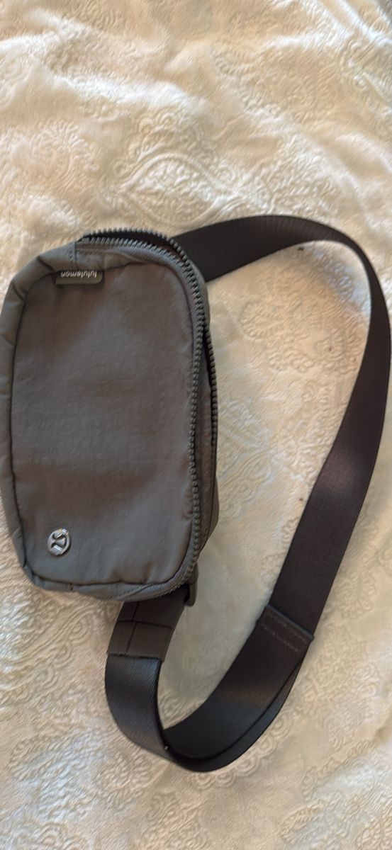 Lululemon Everywhere Belt Bag 1L (Grey Sage) Fanny Pack Crossbody Waist Bag