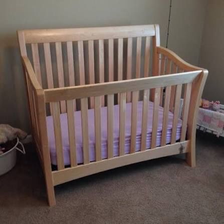 Convertible Wooden Baby Crib - Excellent Condition