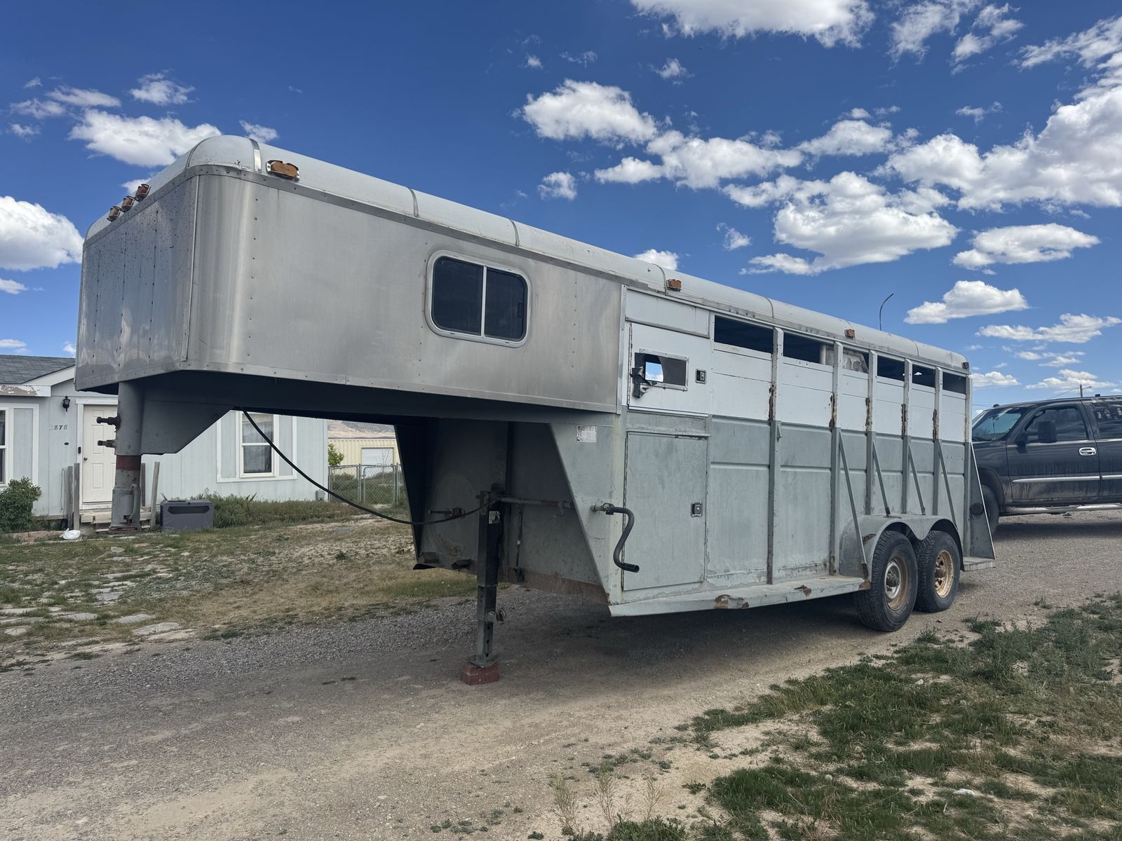 Stock trailer