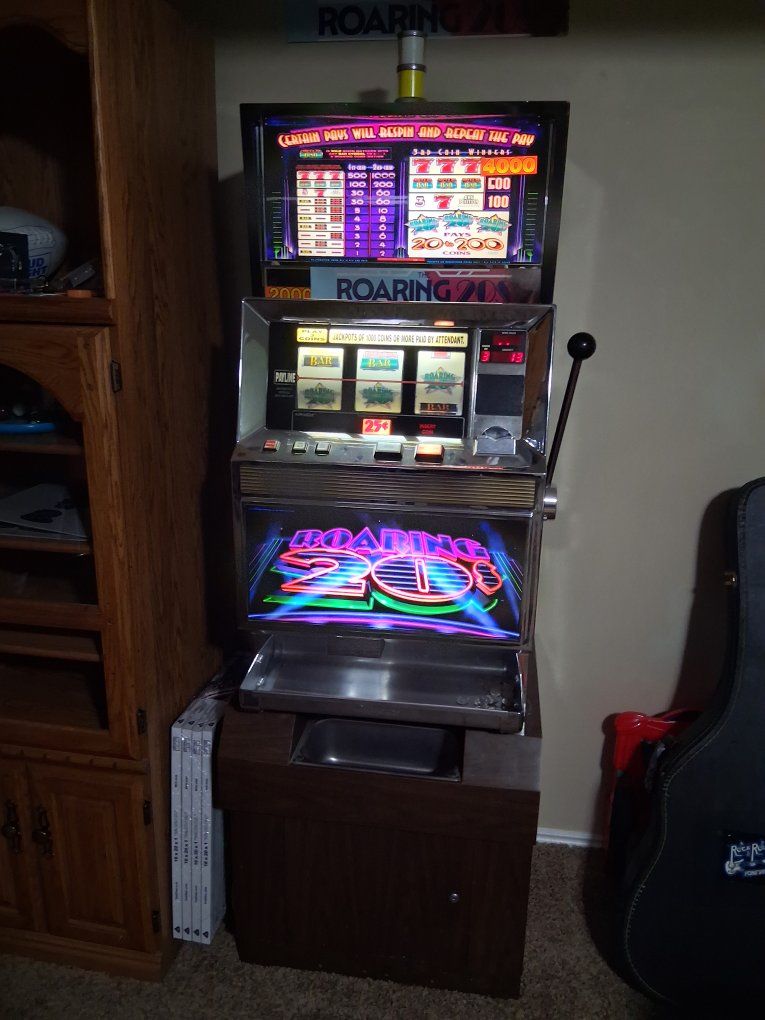 IGT Roaring 20s Slot Machine (2000 model) with Stand - Casino Arcade Game