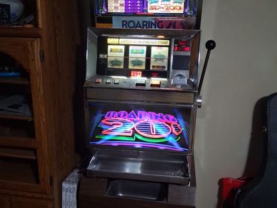 IGT Roaring 20s Slot Machine (2000 model) with Stand - Casino Arcade Game