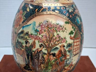 HAND PAINTED ASIAN SATSUMA CLOISONNNE EGG