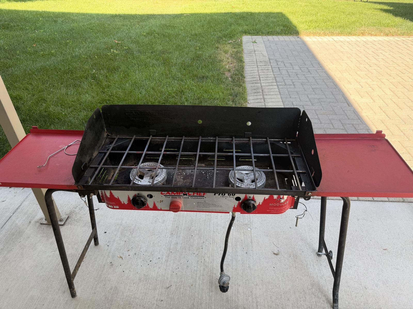 Camp Chef Pro 60 + flat griddle, grill box, storage bags and rolling bag
