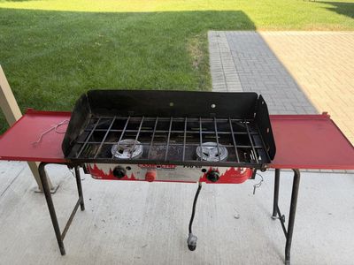 Camp Chef Pro 60 + flat griddle, grill box, storage bags and rolling bag