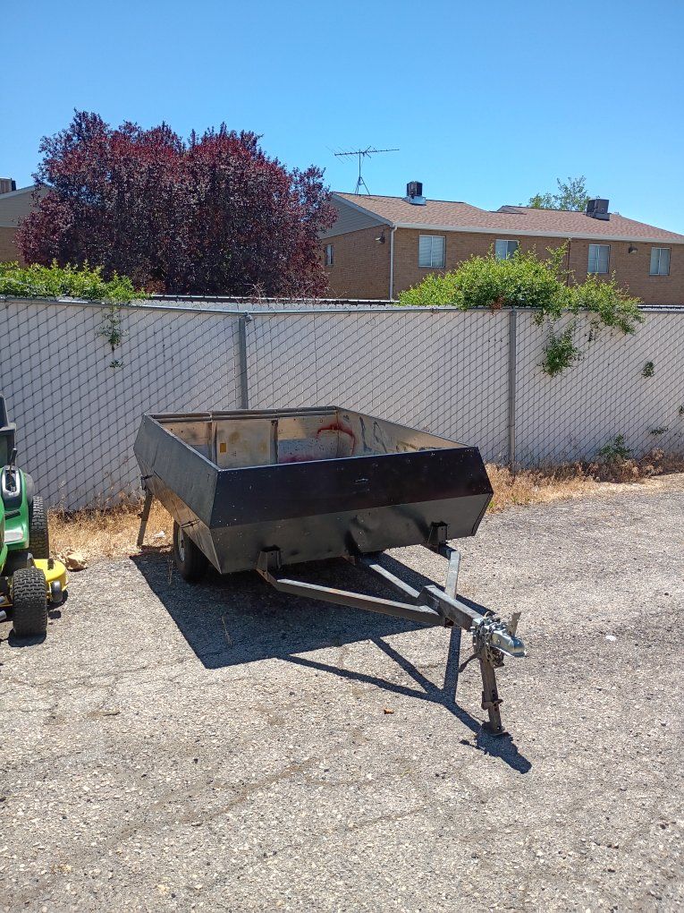 Utility trailer
