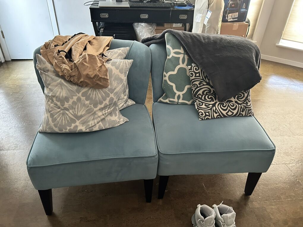 Two Chairs turquoise