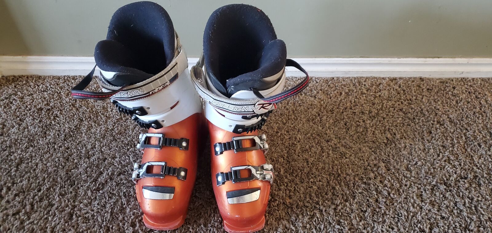 Kids Rossignol Ski Boots Size 22-22.5