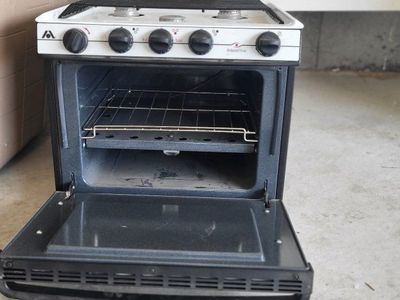propane stove/oven