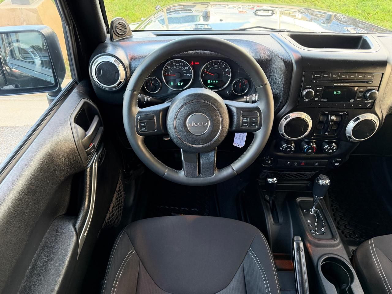 Main image 5