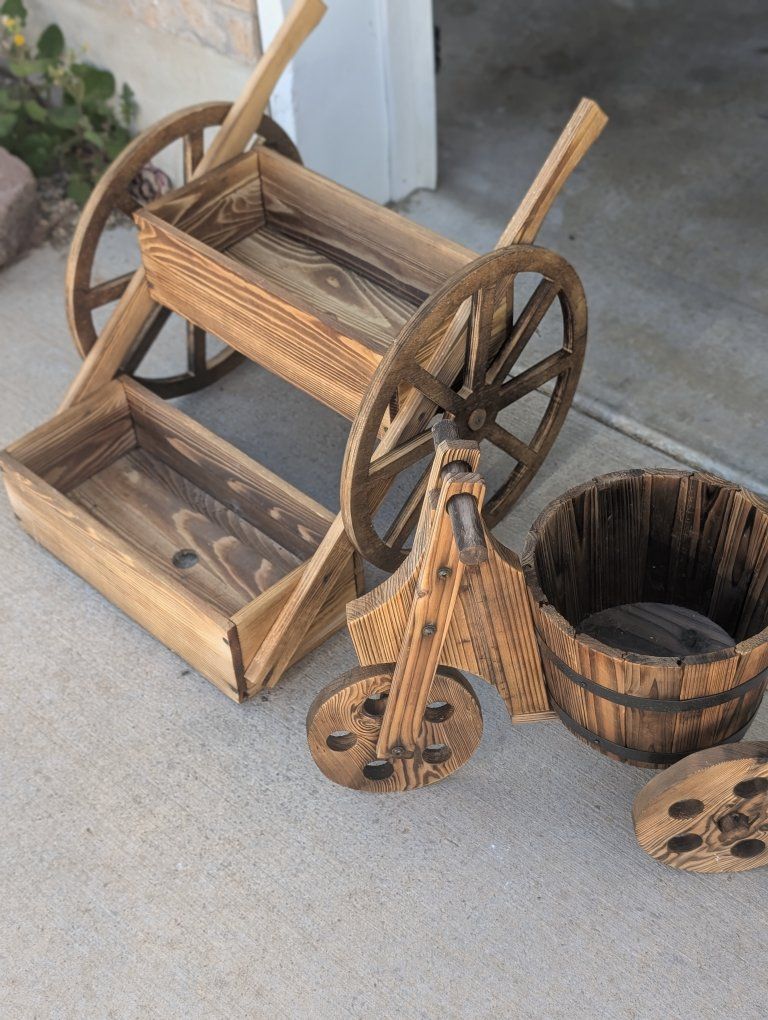 NEW WOOD PLANTERS