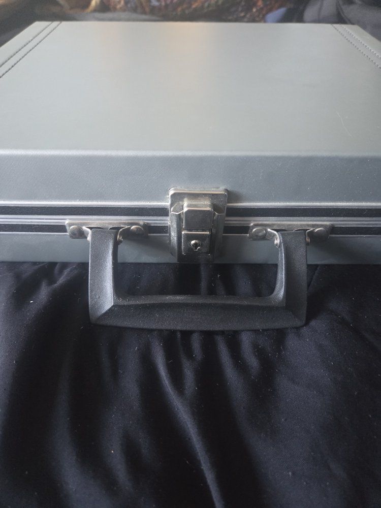 Main image 6